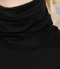 Black jersey t-shirt with collar