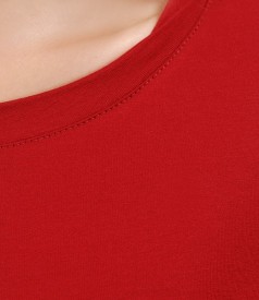 Cherry red jersey t-shirt with trim