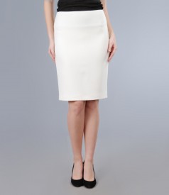 Elegant skirt in white fabric