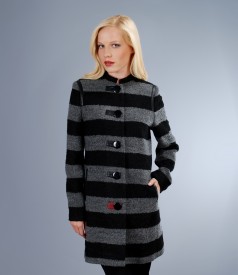 Wool coat with trim