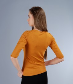 Mustard yellow jersey t-shirt with trim