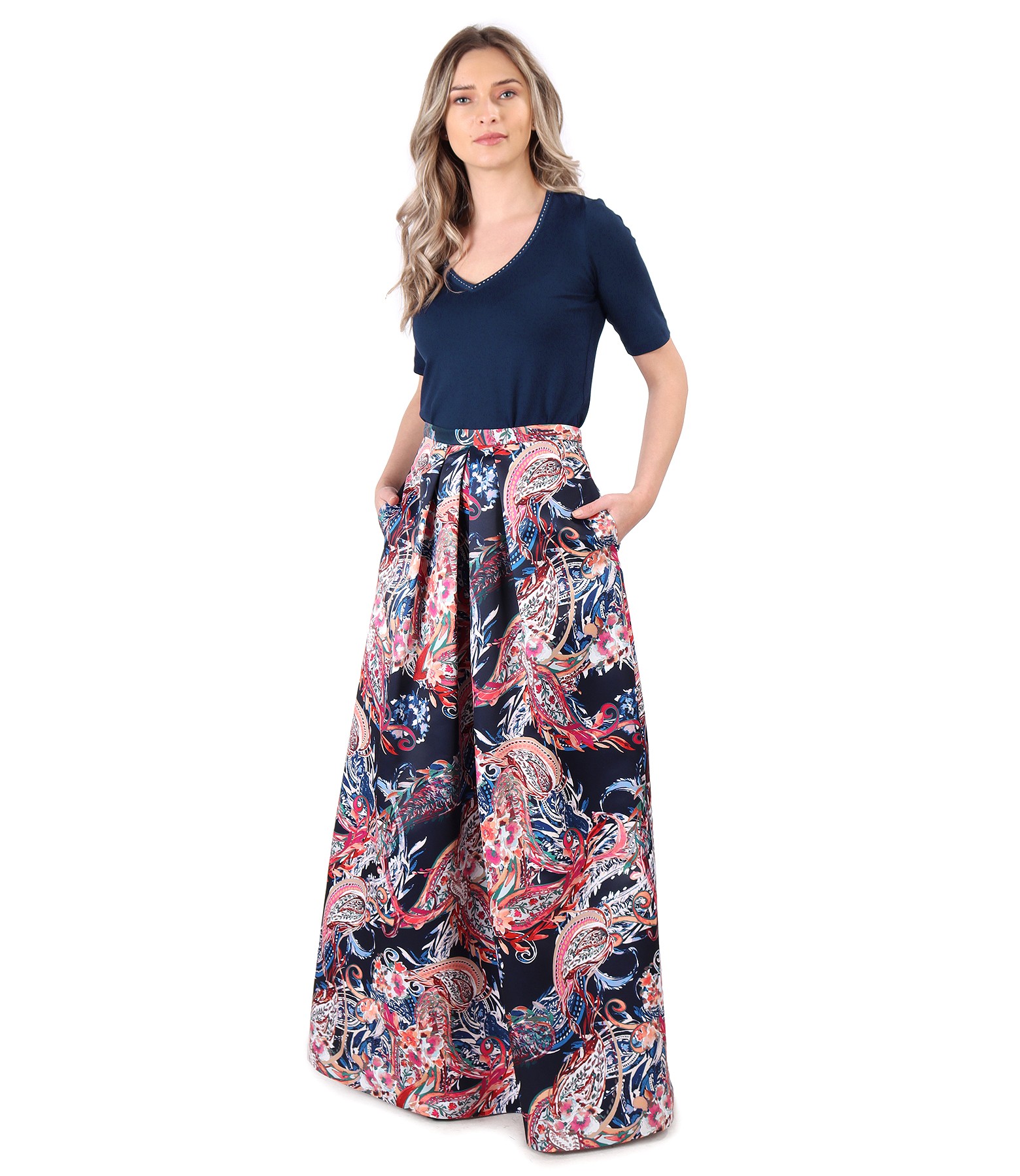 Smart/casual outfit with long skirt and elastic jersey blouse - YOKKO