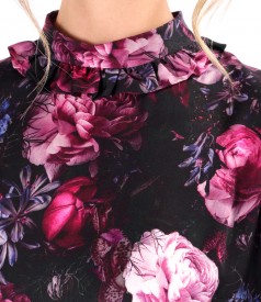 Elegant viscose blouse digitally printed with floral motifs