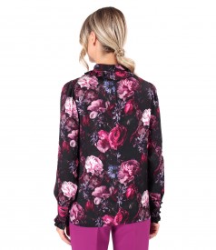 Elegant viscose blouse digitally printed with floral motifs