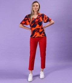 Casual outfit with elastic cotton pants and jersey blouse