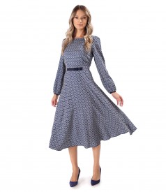 Elegant viscose dress printed with geometric motifs