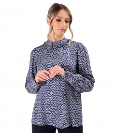 Elegant blouse with long sleeves made of printed viscose