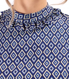 Elegant blouse with long sleeves made of printed viscose