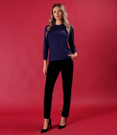 Elegant Jersey Blouse with Decorative Stitching on the Front