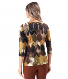 Elastic jersey blouse printed with geometric motifs