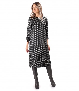 Midi dress made of viscose satin printed with geometric motifs