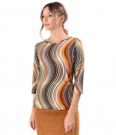 Elastic jersey blouse printed with geometric motifs