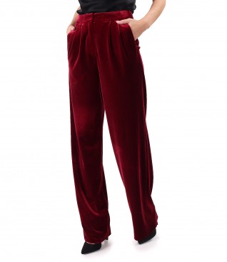 Wide pants made of elastic velvet