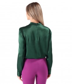 Elegant blouse with long sleeves made of viscose satin