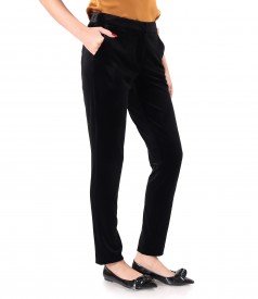 Black elastic velvet pants with elastic band at the waist