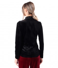 Blouse made of black elastic velvet