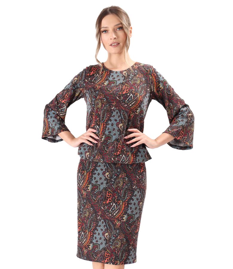 Elegant dress made of thick elastic jersey printed with paisley motifs