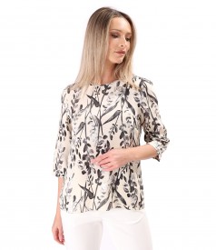 Elegant viscose blouse printed with floral motifs