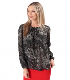 Pleated blouse in viscose printed with floral motifs